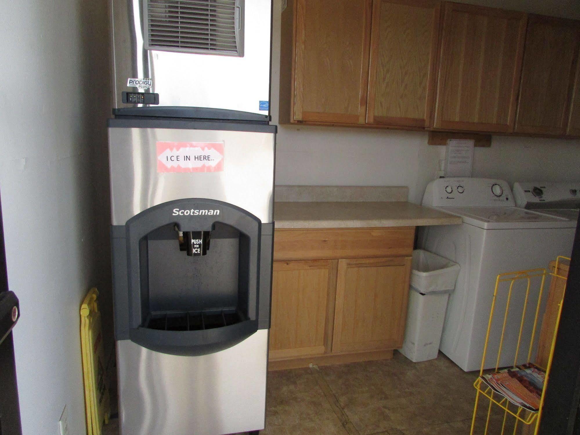 Douglas Inn & Suites, Blue Ridge, Ga Luaran gambar