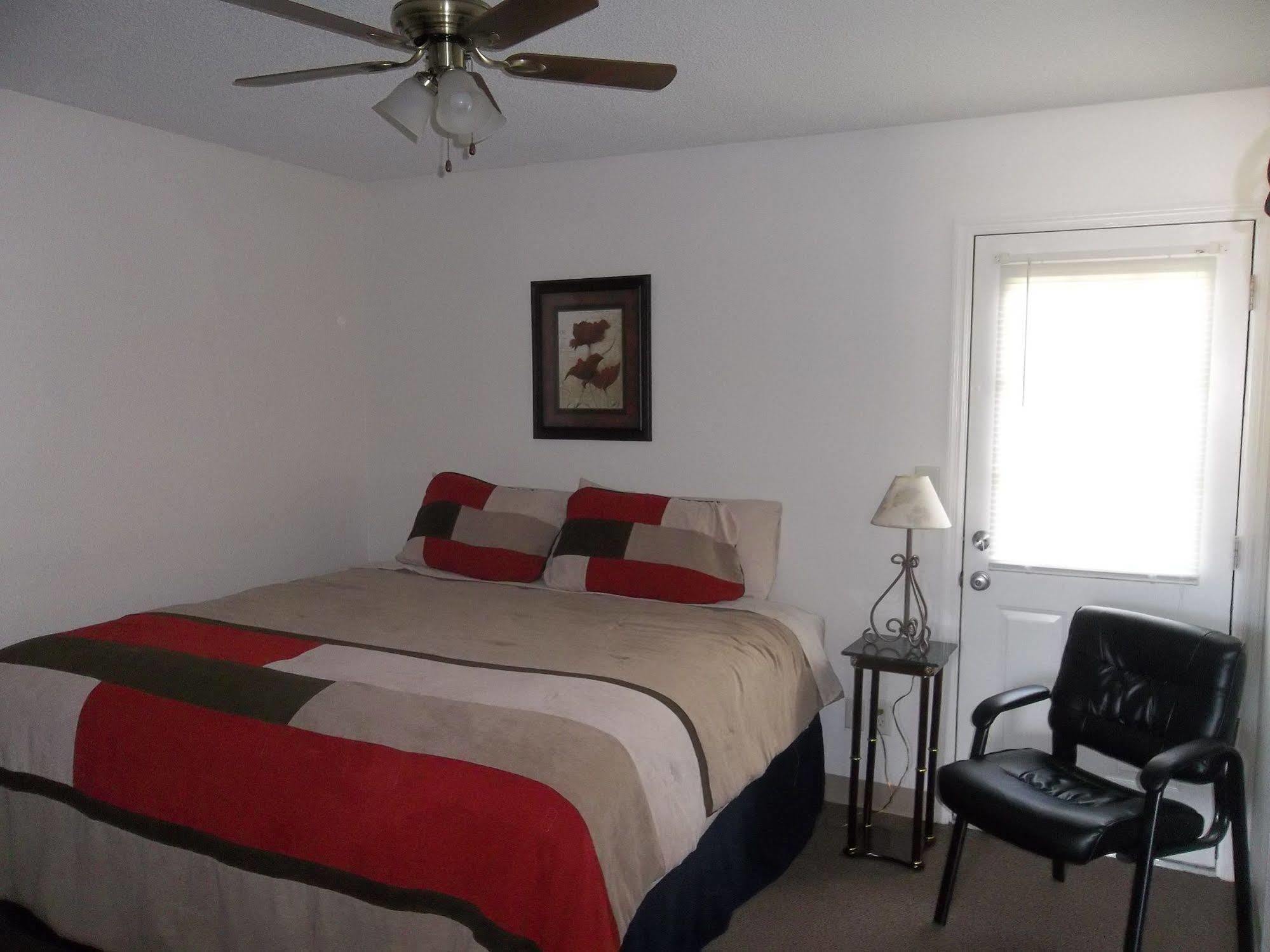 Douglas Inn & Suites, Blue Ridge, Ga Luaran gambar