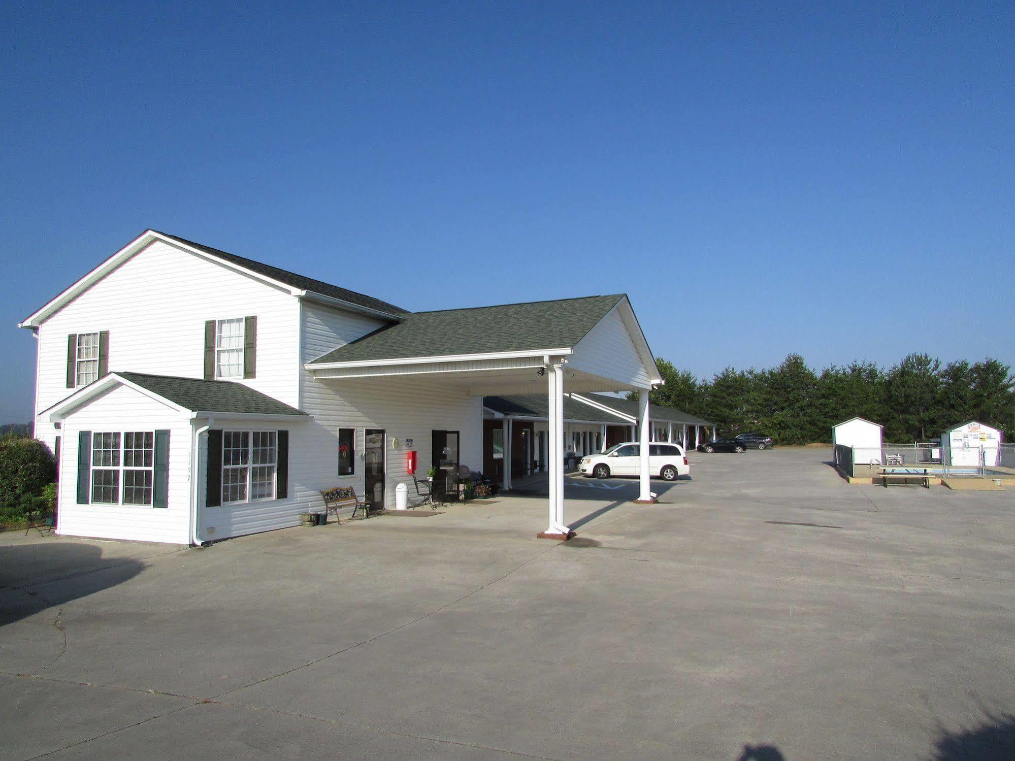 Douglas Inn & Suites, Blue Ridge, Ga Luaran gambar